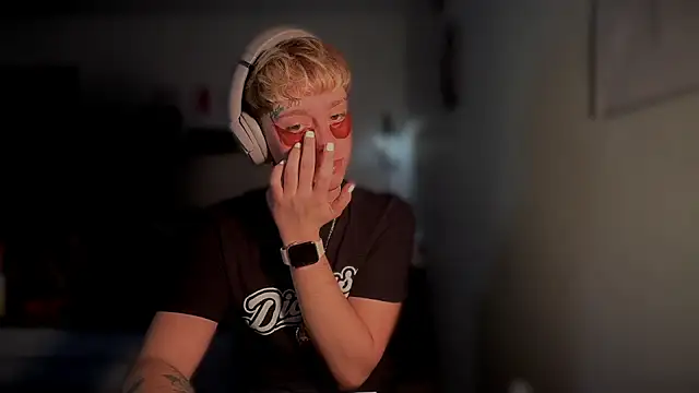 Snapshot of twentywithafelonyy chatting on 03.14.25 twentywithafelonyy online show from 03.14.25