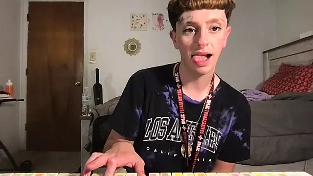 Snapshot of twentywithafelonyy chatting on 09.25.25 twentywithafelonyy online show from 09.25.25