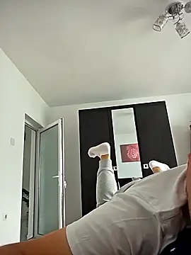 Snapshot of KarlosCarutox chatting on 09.13.25 KarlosCarutox online show from 09.13.25