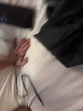 Snapshot of INboy95 chatting on 12.06.24 INboy95 online show from 12.06.24