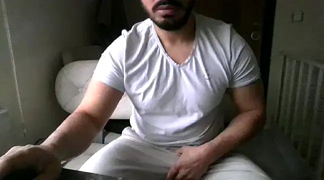 Snapshot of DateMike94 chatting on 02.12.25 DateMike94 online show from 02.12.25