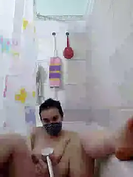 Snapshot of MikaKors chatting on 01.21.25 MikaKors online show from 01.21.25