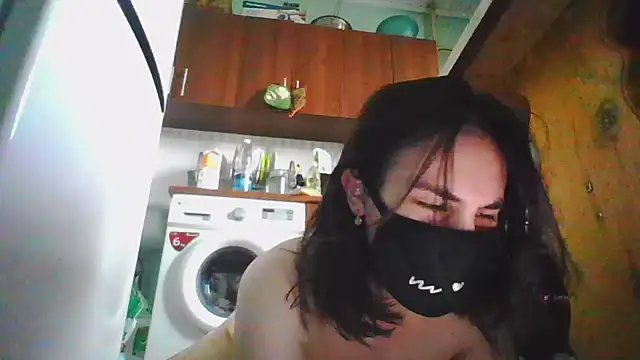 Snapshot of MikaKors chatting on 03.15.25 MikaKors online show from 03.15.25