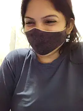 Snapshot of illay_love chatting on 02.28.25 illay love online show from 02.28.25