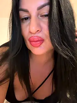 Snapshot of Helena7077 chatting on 09.27.25 Helena7077 online show from 09.27.25