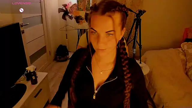 Snapshot of masha19981 chatting on 10.09.25 masha19981 online show from 10.09.25