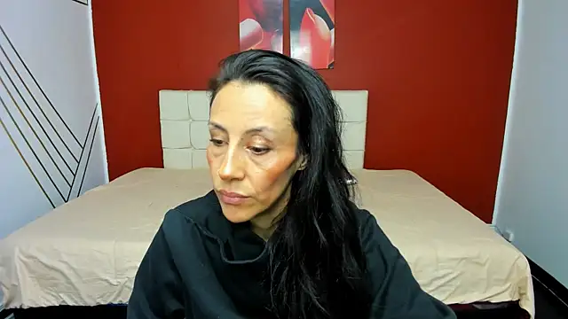 Snapshot of Abrillee1 chatting on 02.04.25 Abrillee1 online show from 02.04.25