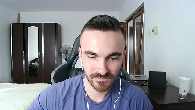 Snapshot of mu5clemania2 chatting on 10.03.25 mu5clemania2 online show from 10.03.25