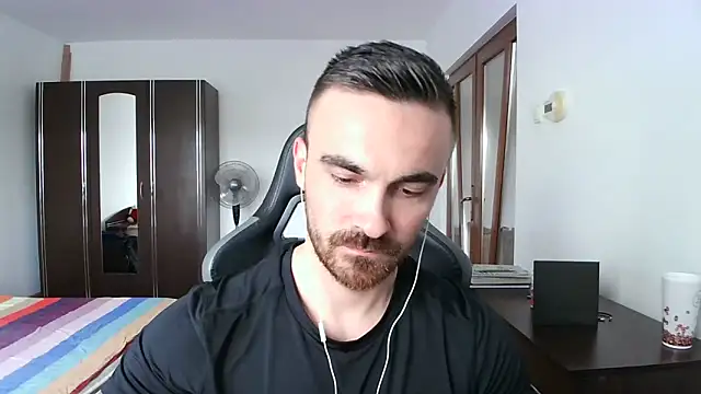 Snapshot of mu5clemania2 chatting on 10.19.25 mu5clemania2 online show from 10.19.25