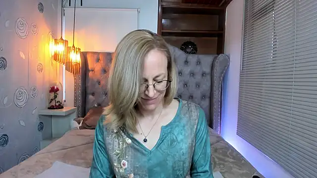 Snapshot of SammySanders chatting on 12.29.24 SammySanders online show from 12.29.24