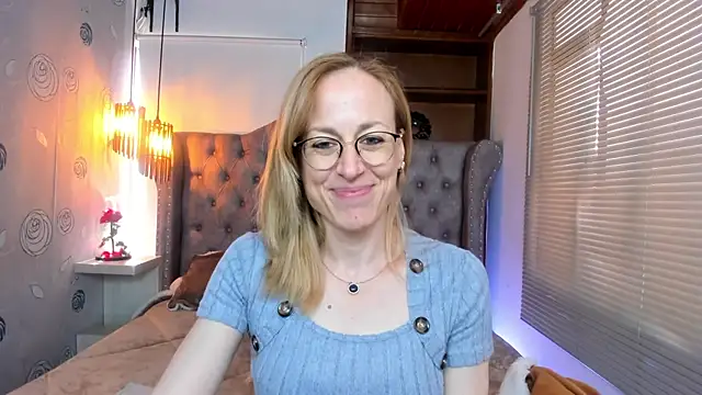 Snapshot of SammySanders chatting on 01.11.25 SammySanders online show from 01.11.25