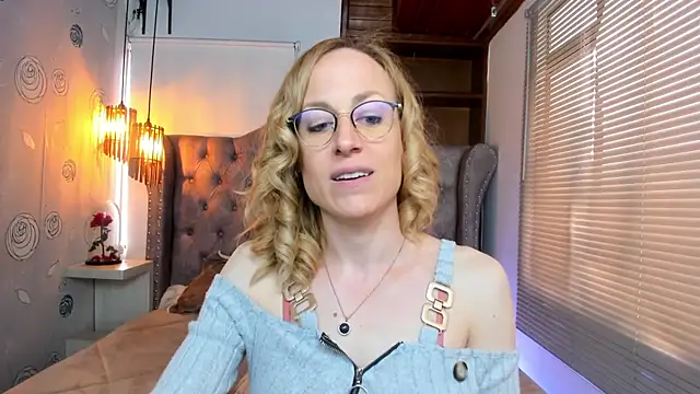 Snapshot of SammySanders chatting on 01.25.25 SammySanders online show from 01.25.25