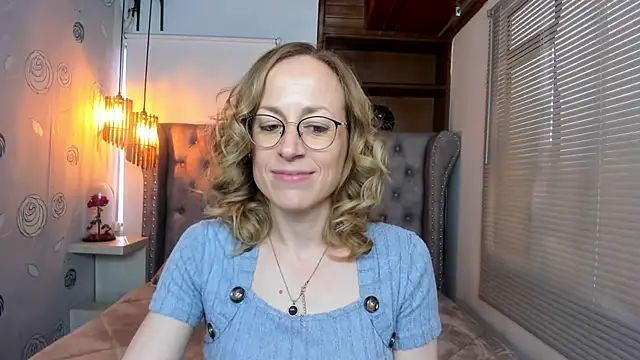 Snapshot of SammySanders chatting on 02.01.25 SammySanders online show from 02.01.25