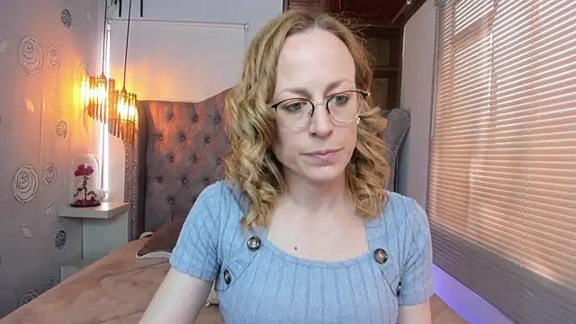 Snapshot of SammySanders chatting on 02.25.25 SammySanders online show from 02.25.25