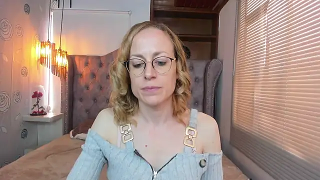 Snapshot of SammySanders chatting on 03.01.25 SammySanders online show from 03.01.25