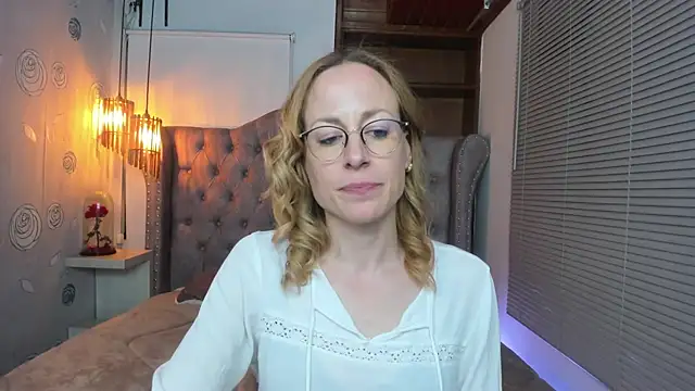 Snapshot of SammySanders chatting on 03.11.25 SammySanders online show from 03.11.25