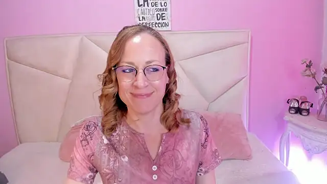 Snapshot of SammySanders chatting on 09.08.25 SammySanders online show from 09.08.25