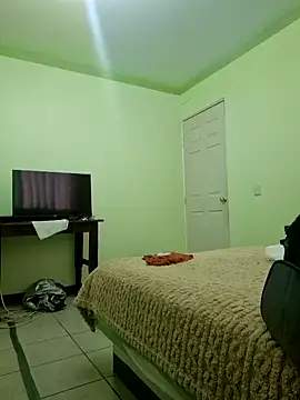 Snapshot of Piter1022 chatting on 10.06.25 Piter1022 online show from 10.06.25