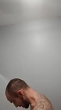 Snapshot of DirtyNorth chatting on 01.04.25 DirtyNorth online show from 01.04.25