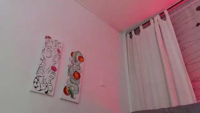 Snapshot of LukaCastillo chatting on 02.19.25 LukaCastillo online show from 02.19.25