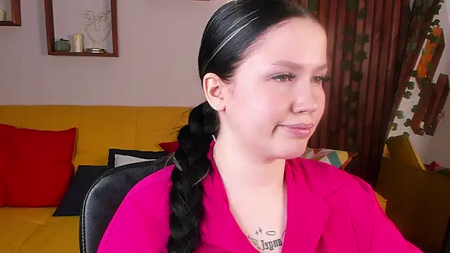 Snapshot of MaryAriel chatting on 03.05.25 MaryAriel online show from 03.05.25