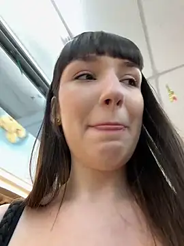 Snapshot of Sophie_Avory chatting on 12.16.24 Sophie Avory online show from 12.16.24