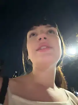 Snapshot of Sophie_Avory chatting on 12.18.24 Sophie Avory online show from 12.18.24