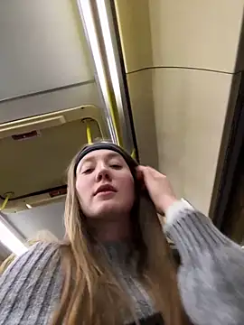 Snapshot of Sophie_Avory chatting on 01.23.25 Sophie Avory online show from 01.23.25