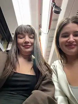 Snapshot of Sophie_Avory chatting on 02.21.25 Sophie Avory online show from 02.21.25