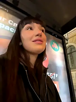 Snapshot of Sophie_Avory chatting on 10.17.25 Sophie Avory online show from 10.17.25