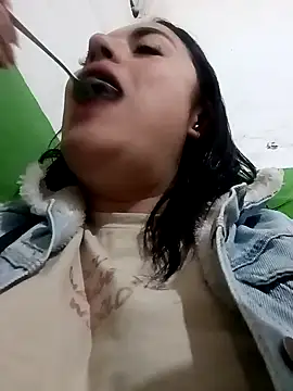 Snapshot of Lesly_10- chatting on 12.19.24 Lesly 10- online show from 12.19.24