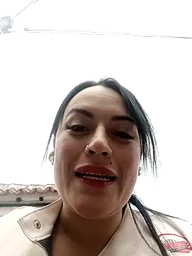 Snapshot of Lesly_10- chatting on 12.25.24 Lesly 10- online show from 12.25.24