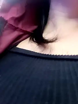 Snapshot of Lesly_10- chatting on 12.26.24 Lesly 10- online show from 12.26.24