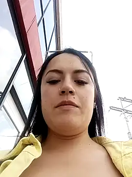 Snapshot of Lesly_10- chatting on 12.31.24 Lesly 10- online show from 12.31.24