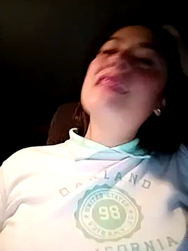 Snapshot of Lesly_10- chatting on 03.07.25 Lesly 10- online show from 03.07.25