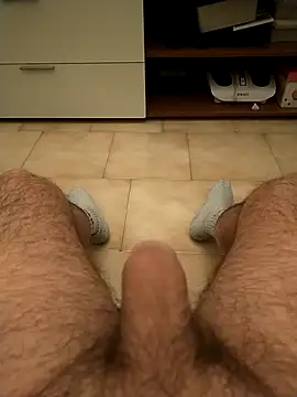 Snapshot of user_662 chatting on 03.18.25 user 662 online show from 03.18.25