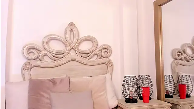 Snapshot of Victoria_vallejo_ chatting on 03.08.25 Victoria vallejo  online show from 03.08.25