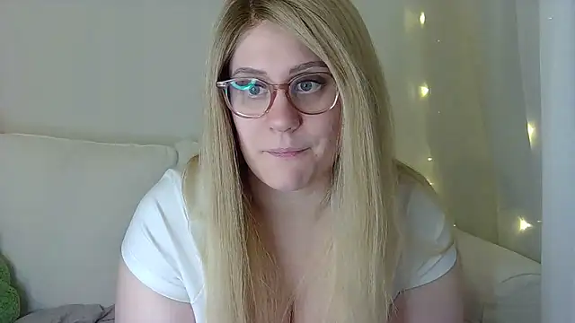 Snapshot of miramore chatting on 12.03.24 miramore online show from 12.03.24