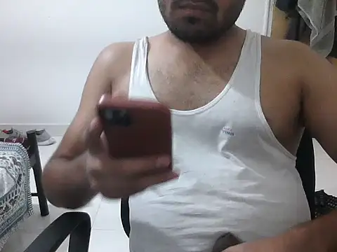 Snapshot of WildDick0007 chatting on 12.29.24 WildDick0007 online show from 12.29.24