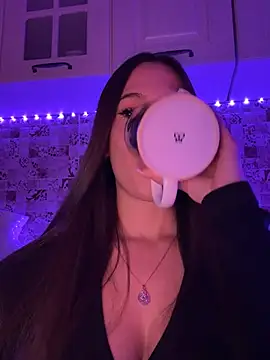 Snapshot of EricaWalls chatting on 12.23.24 EricaWalls online show from 12.23.24