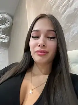 Snapshot of EricaWalls chatting on 12.23.24 EricaWalls online show from 12.23.24