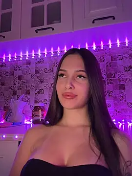 Snapshot of EricaWalls chatting on 02.07.25 EricaWalls online show from 02.07.25