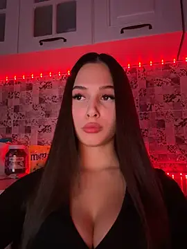 Snapshot of EricaWalls chatting on 02.19.25 EricaWalls online show from 02.19.25