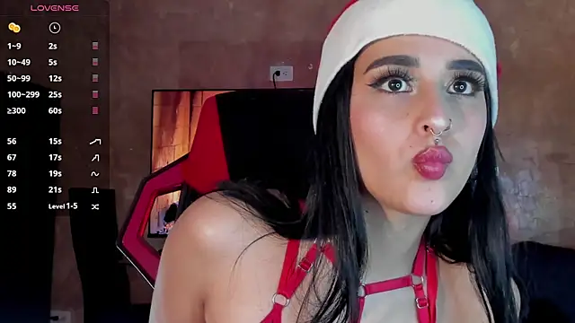 Snapshot of Charlotte_greys chatting on 12.25.24 Charlotte greys online show from 12.25.24