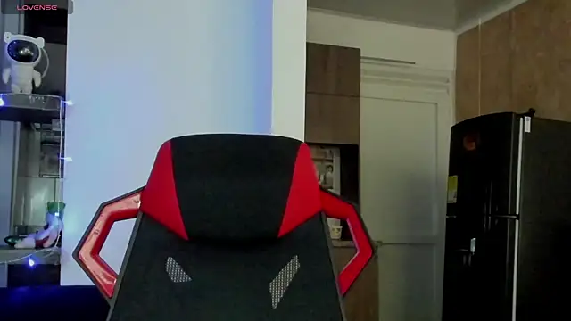 Snapshot of Charlotte_greys chatting on 12.26.24 Charlotte greys online show from 12.26.24