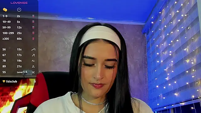 Snapshot of Charlotte_greys chatting on 01.11.25 Charlotte greys online show from 01.11.25