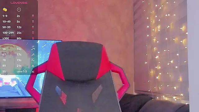 Snapshot of Charlotte_greys chatting on 01.29.25 Charlotte greys online show from 01.29.25