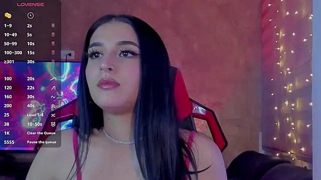 Snapshot of Charlotte_greys chatting on 02.08.25 Charlotte greys online show from 02.08.25