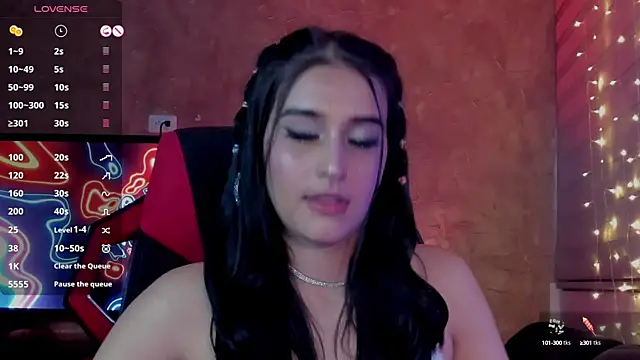 Snapshot of Charlotte_greys chatting on 02.09.25 Charlotte greys online show from 02.09.25