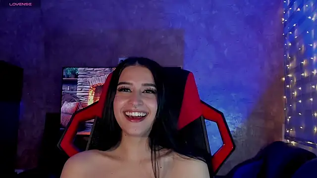 Snapshot of Charlotte_greys chatting on 03.20.25 Charlotte greys online show from 03.20.25